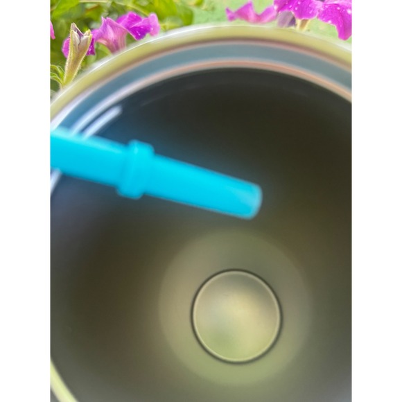 Starbucks Iridescent Tumbler with Straw Cold Cup Rainbow 24 oz - Picture 4 of 4